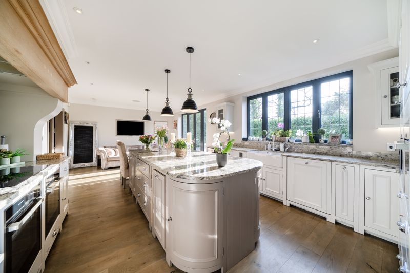 Kitchen- click for photo gallery